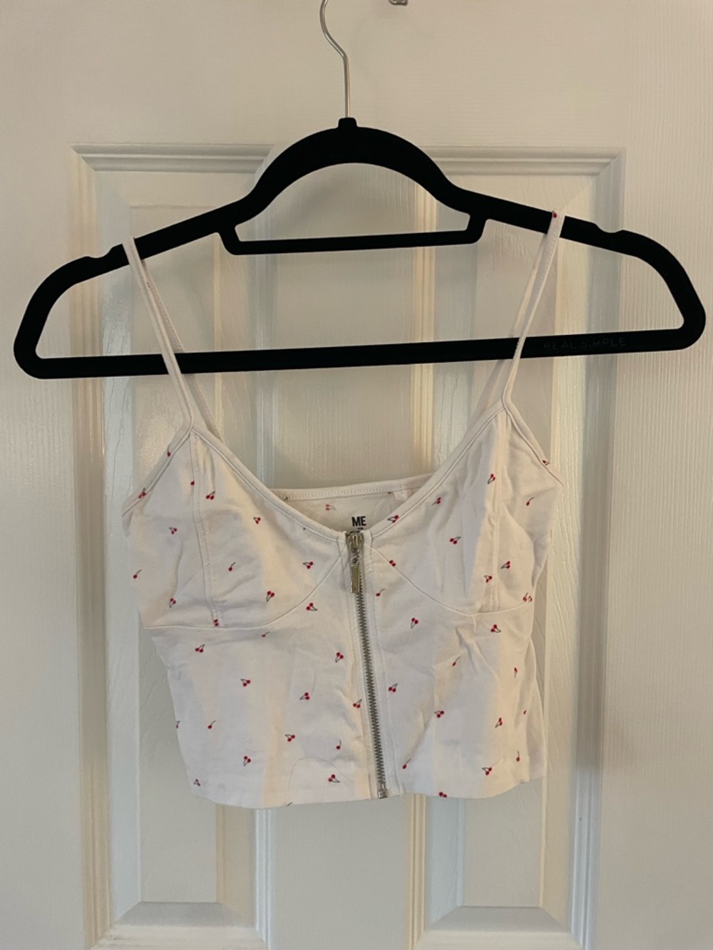 Me to We White Cherry-Print Front Zip Cropped Tank